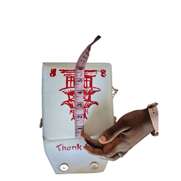 Takeout Box Purse Shoulder Bag Small White Red Gold Tone chain 2 snap closure - Picture 3 of 13